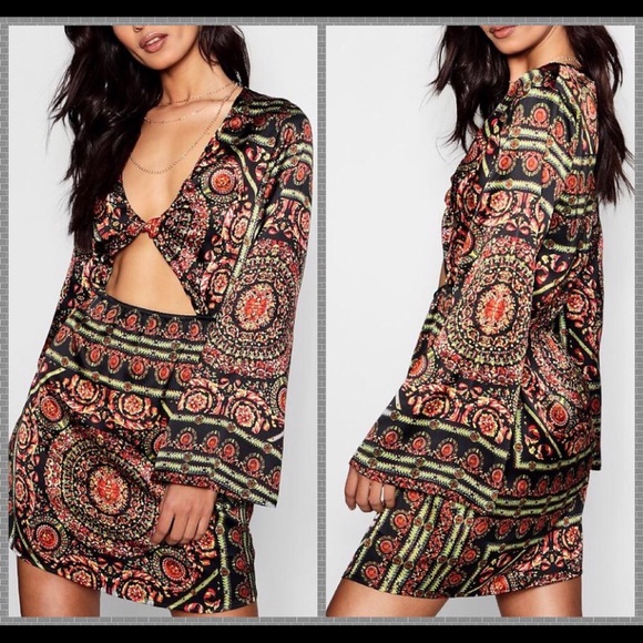 ASOS Dresses & Skirts - NWT ASOS printed twist front long Sleeve dress